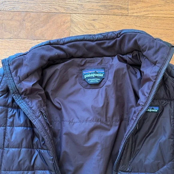 Patagonia down coat. Dark plum - Picture 2 of 3